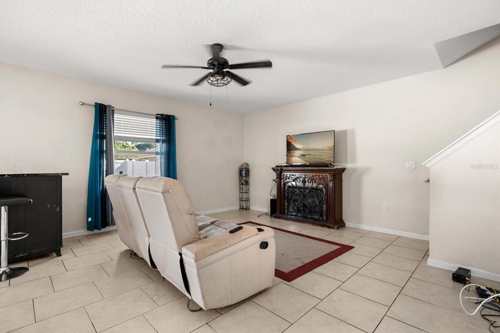 542 Patton Loop Bartow, FL 33830 - Photo 4 of 40