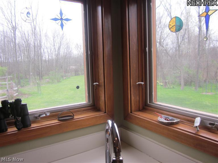 37145 Bainbridge Road Solon, OH 44139 - Photo 7 of 22 Gallery Image 7
