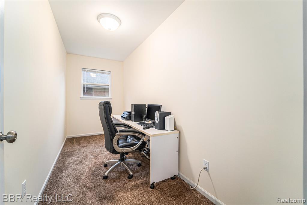 22795 Fawn Road Trenton, MI 48183 - Photo 13 of 35 Gallery Image 13