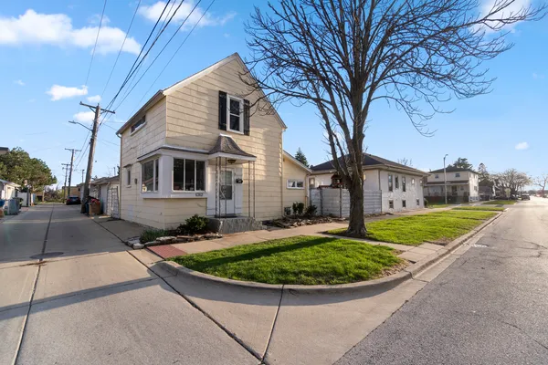 $450,000 | 719 North 14th Avenue, Melrose Park, IL 60160