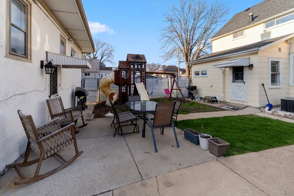 $450,000 | 719 North 14th Avenue, Melrose Park, IL 60160