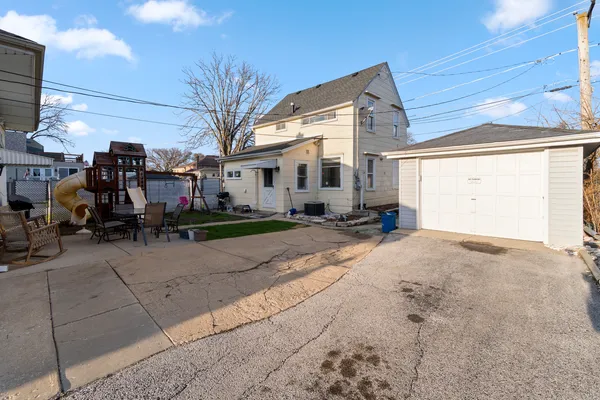 $450,000 | 719 North 14th Avenue, Melrose Park, IL 60160