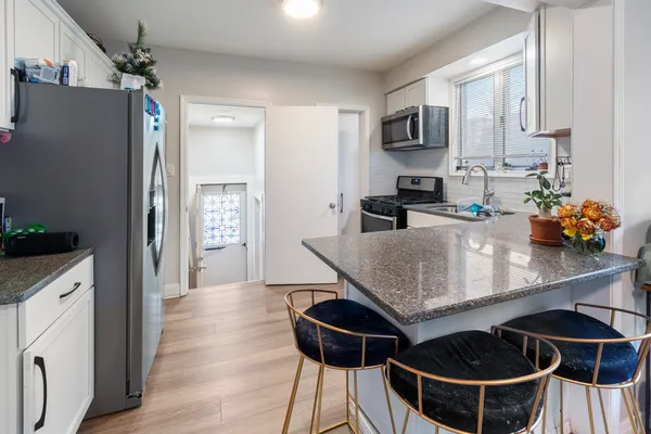 $450,000 | 719 North 14th Avenue, Melrose Park, IL 60160