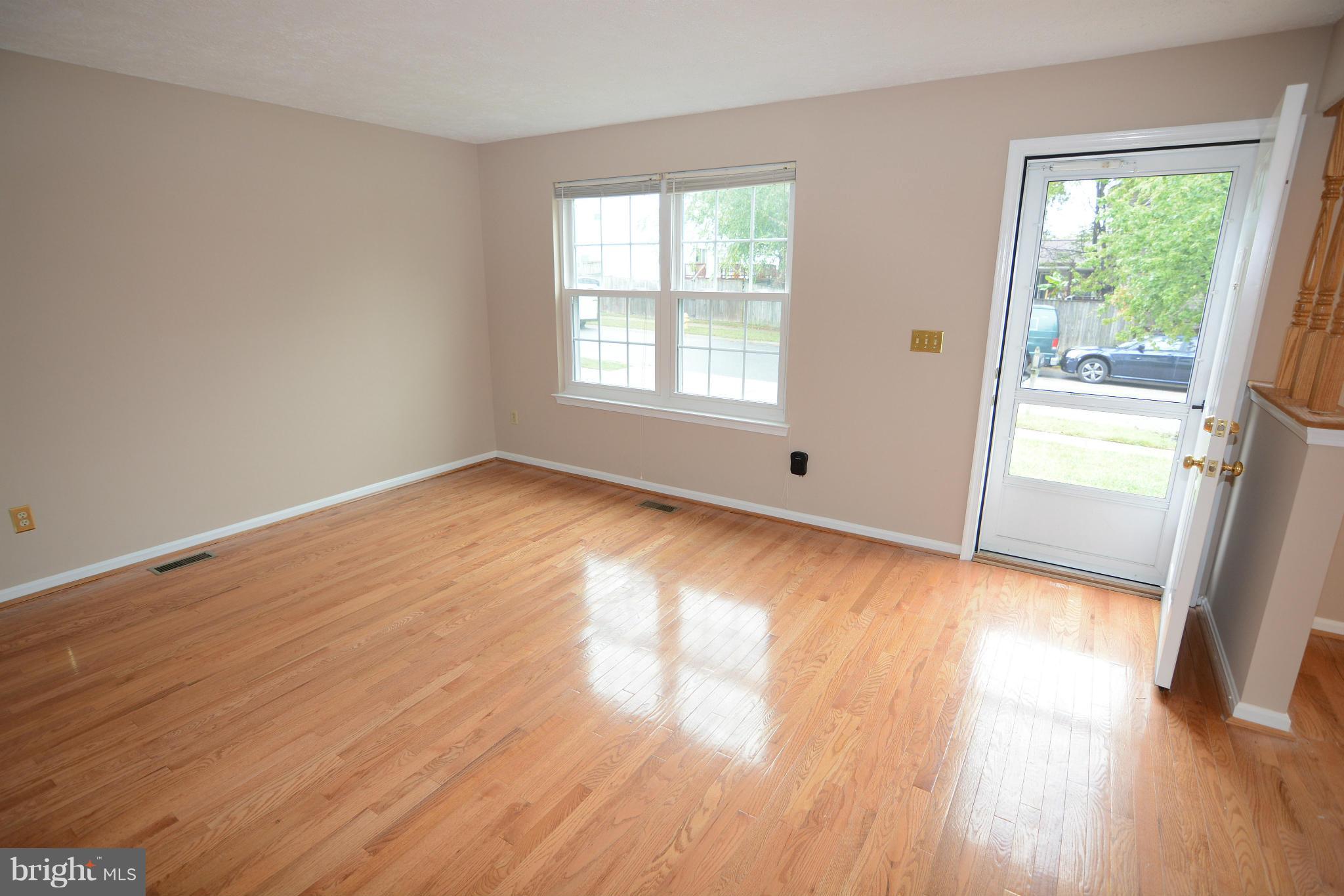 7701 Early Spring Way Severn, MD 21144 - Photo 2 of 30 Living Room
