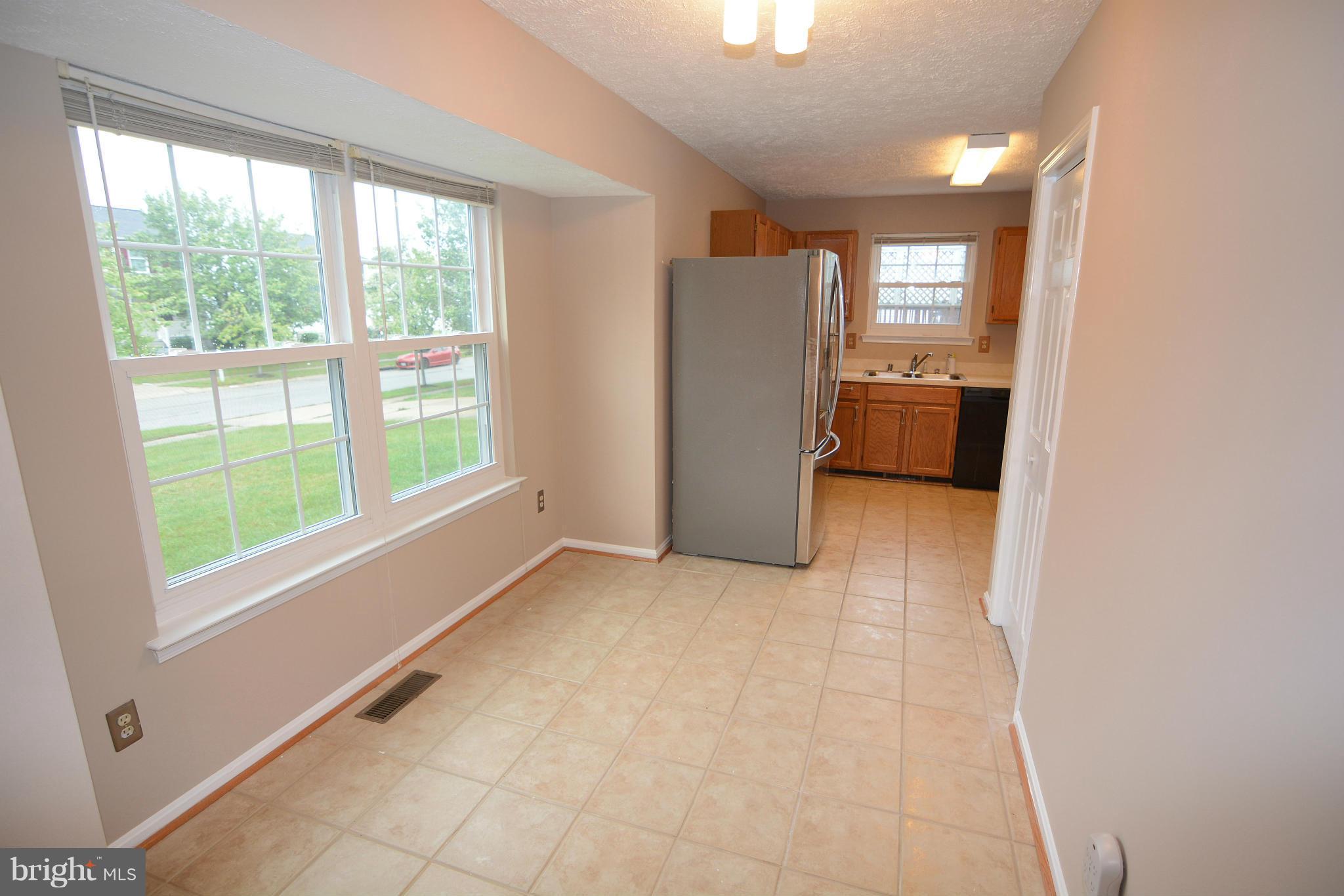 7701 Early Spring Way Severn, MD 21144 - Photo 16 of 30 Kitchen