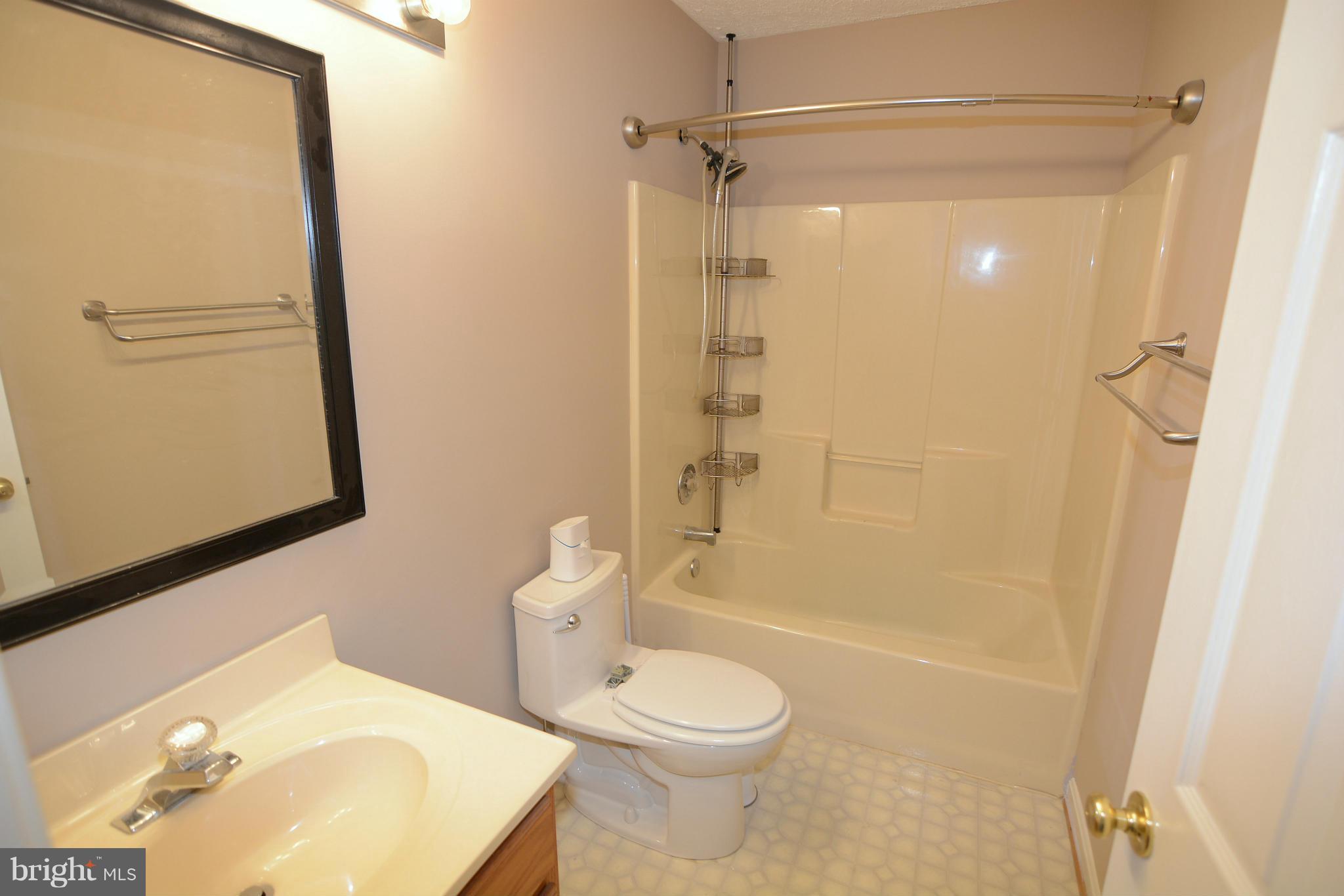 7701 Early Spring Way Severn, MD 21144 - Photo 23 of 30 Bath