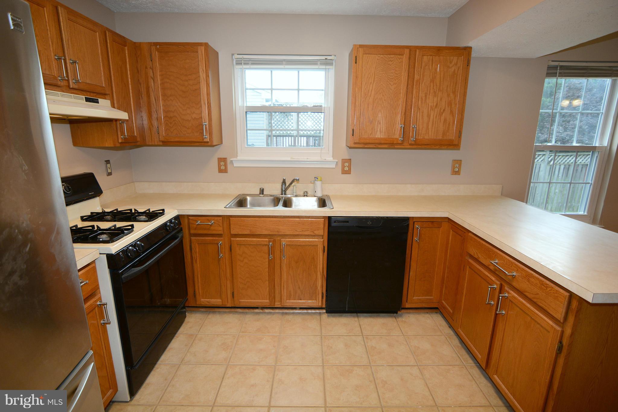 7701 Early Spring Way Severn, MD 21144 - Photo 7 of 30 Kitchen