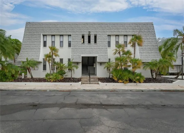 $1,850 | 704 Lyndhurst Street, Unit 603, Dunedin, FL 34698