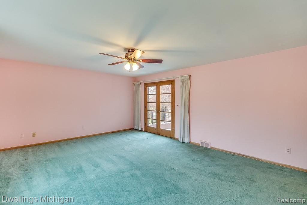 19410 Canterbury Road Detroit, MI 48221 - Photo 21 of 39 Masterbedroom with doors to the balcony
