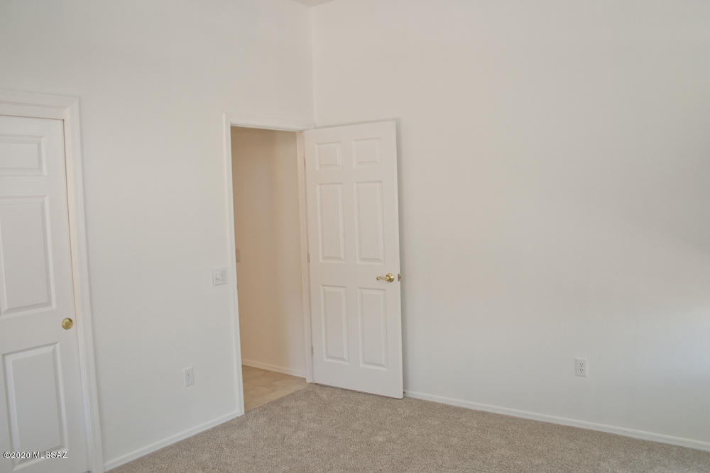 1295 East Royal Oak Road Oro Valley, AZ 85755 - Photo 24 of 34