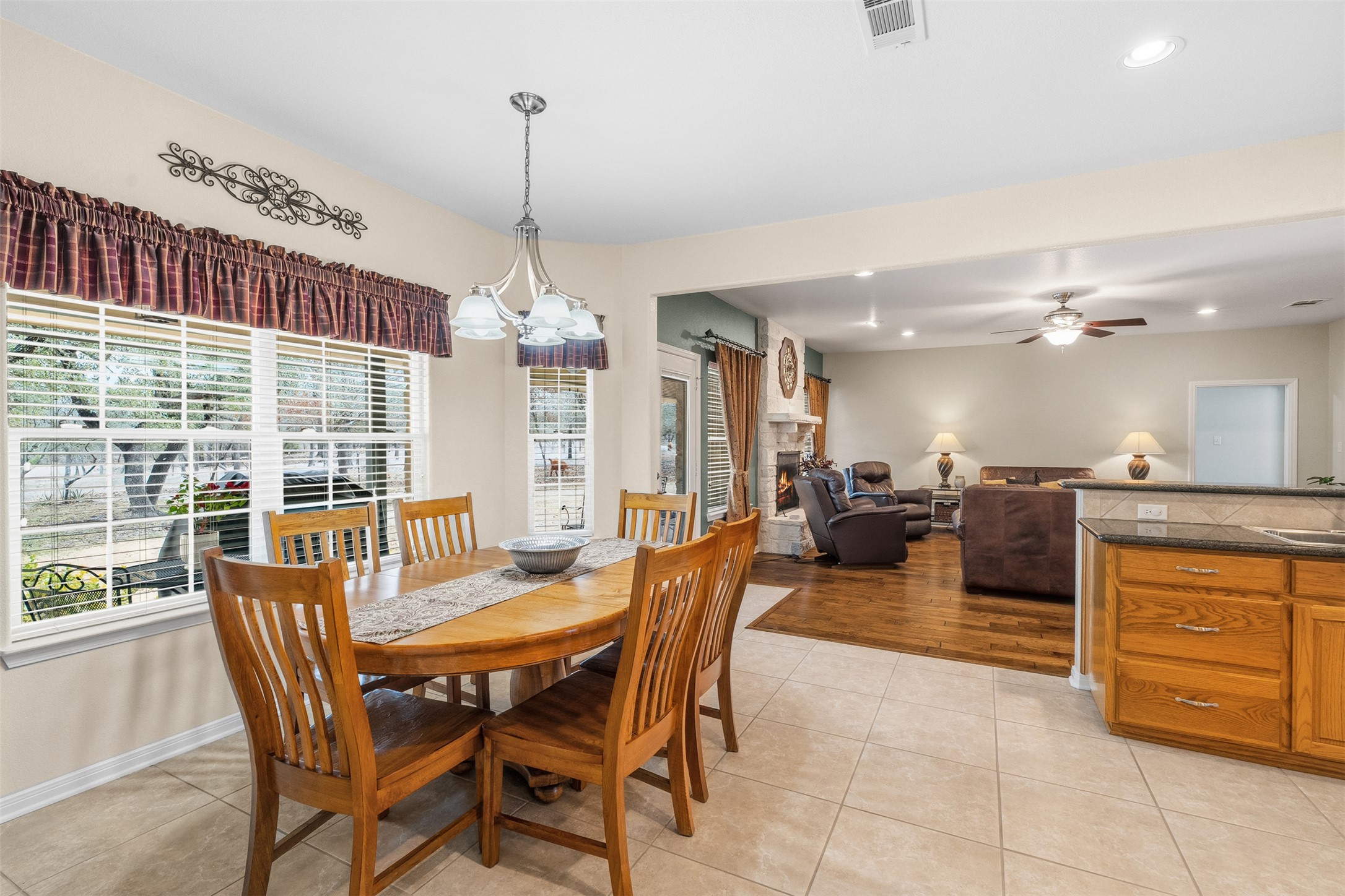 420 Rundberg Drive Jarrell, TX 76537 - Photo 9 of 27 Breakfast area looking into living room