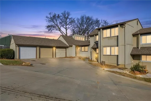 $200,000 | 1032 Northwest 70th Court, Kansas City, MO 64118