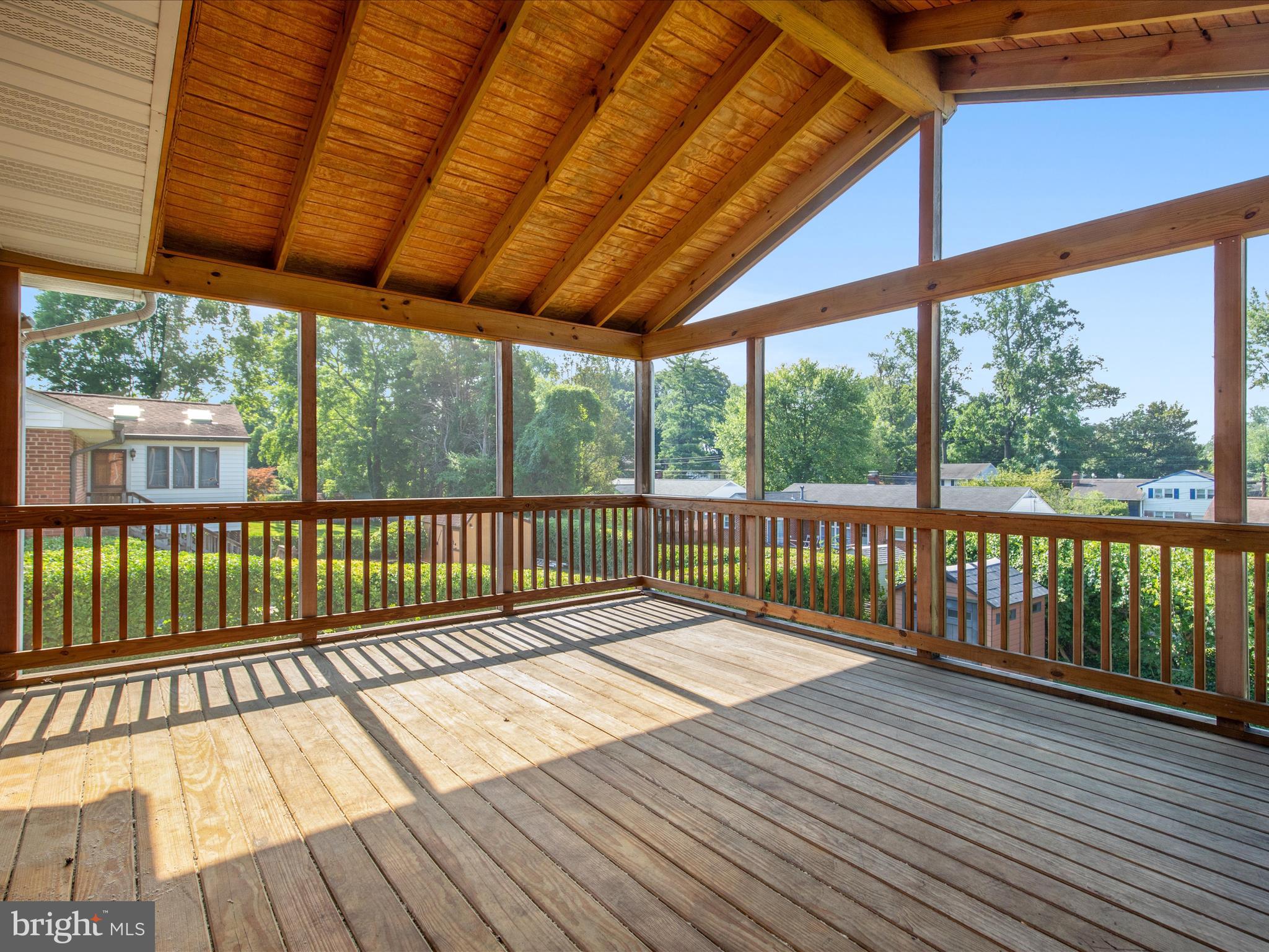 7517 Inzer Street Springfield, VA 22151 - Photo 19 of 33 OUTDOOR LIVING AT ITS BEST!