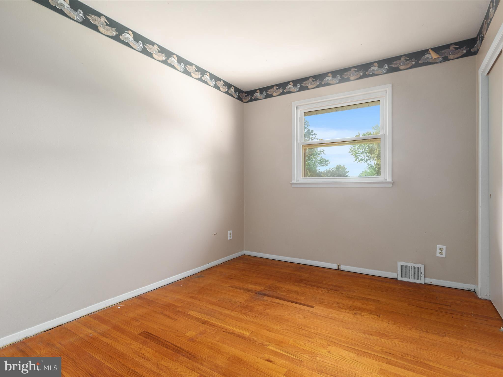 7517 Inzer Street Springfield, VA 22151 - Photo 23 of 33 BEDROOM 3