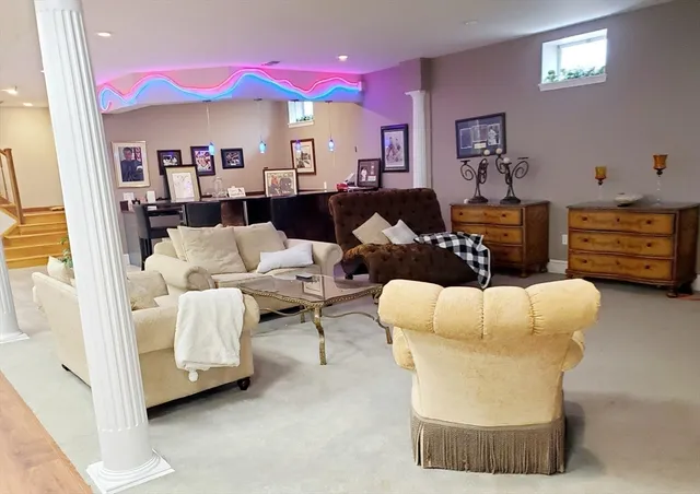 $1,688,700 | 14 High Meadow Circle, East Longmeadow, MA 01028