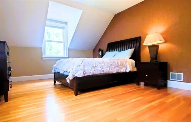 $1,688,700 | 14 High Meadow Circle, East Longmeadow, MA 01028