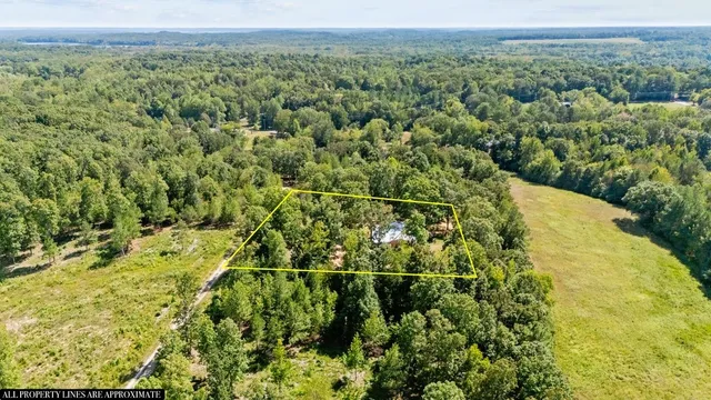 $379,000 | 268 Tara Lane, Camden, TN 38320