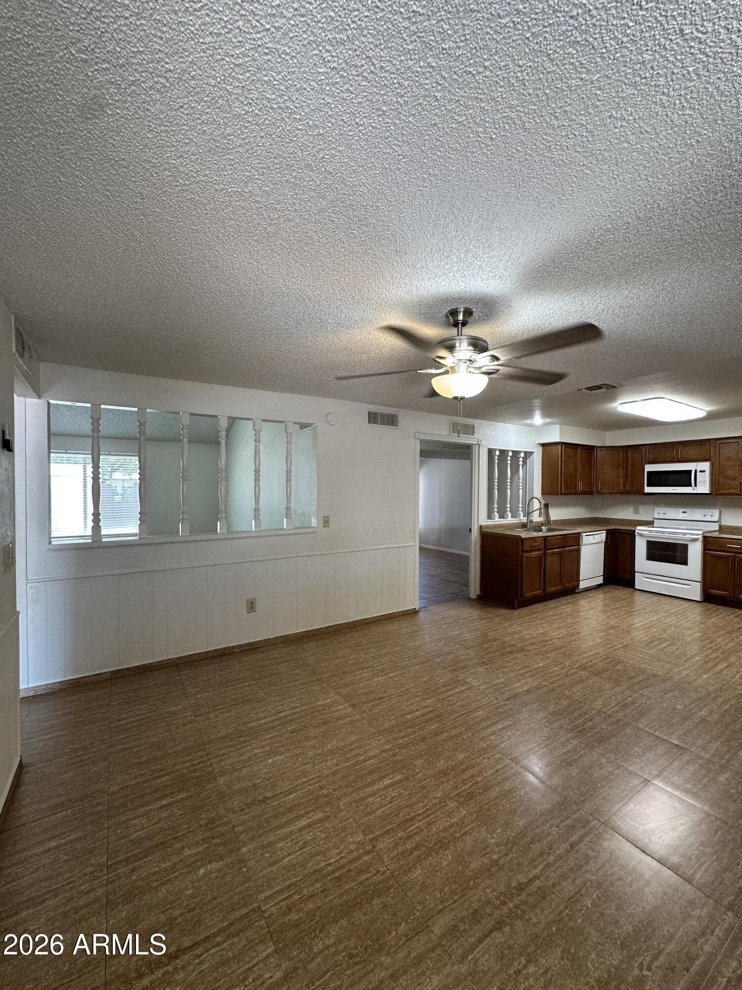 5653 West Hatcher Road Glendale, AZ 85302 - Photo 16 of 18 IMG_2646
