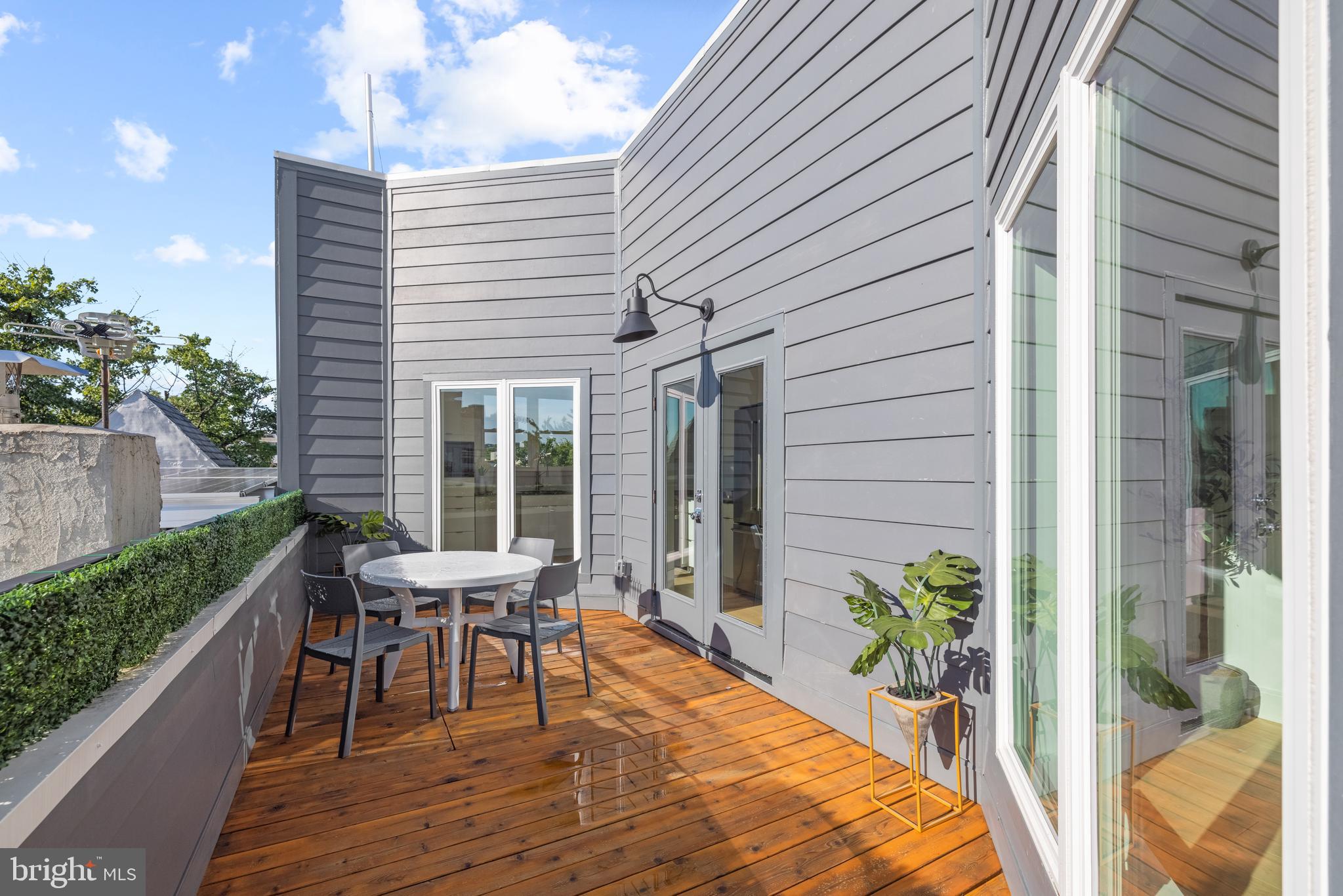 642 L Street Northeast, Unit 2 Washington, DC 20002 - Photo 23 of 54