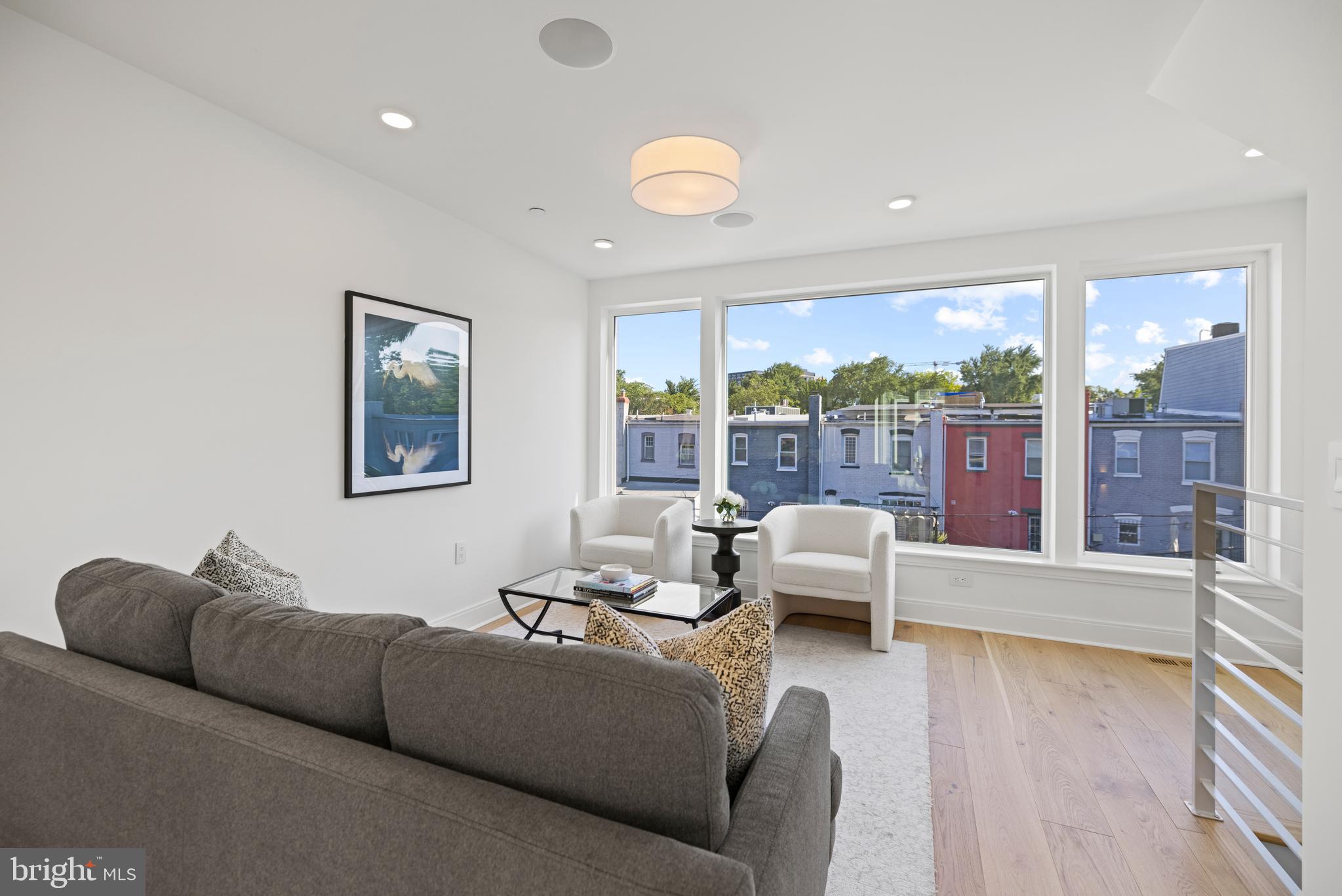 642 L Street Northeast, Unit 2 Washington, DC 20002 - Photo 4 of 54