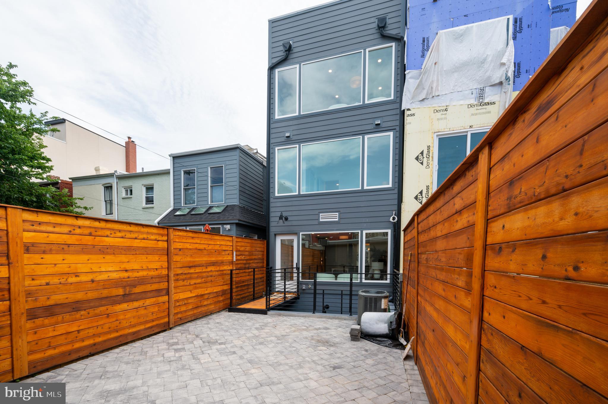 642 L Street Northeast, Unit 2 Washington, DC 20002 - Photo 47 of 54