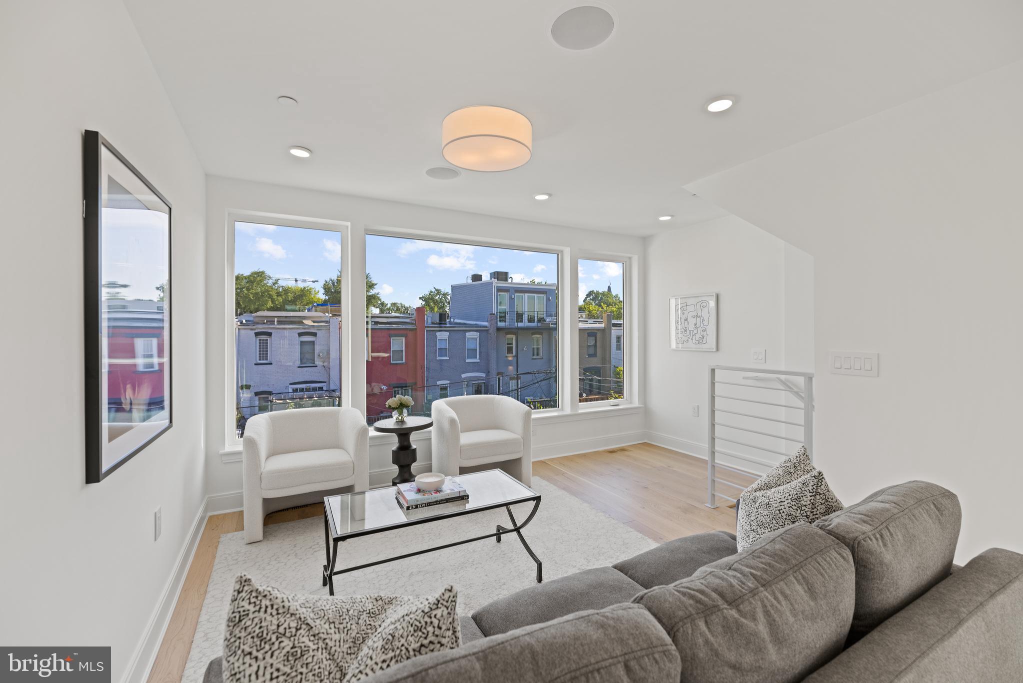 642 L Street Northeast, Unit 2 Washington, DC 20002 - Photo 5 of 54