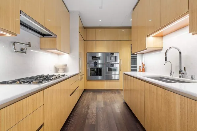 $4,350,000 | 35 Hudson Yards, Unit 6102 | Hudson Yards