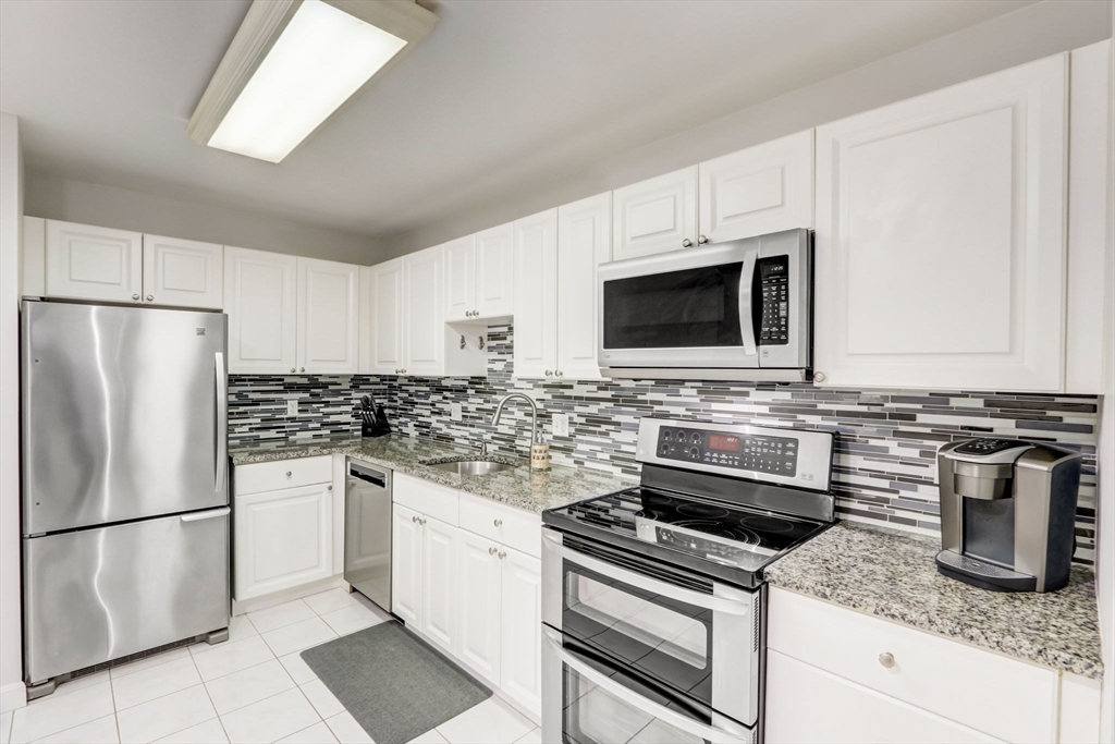 60 Glen Road, Unit T12 Brookline, MA 02445 - Photo 3 of 28 Gallery Image 3