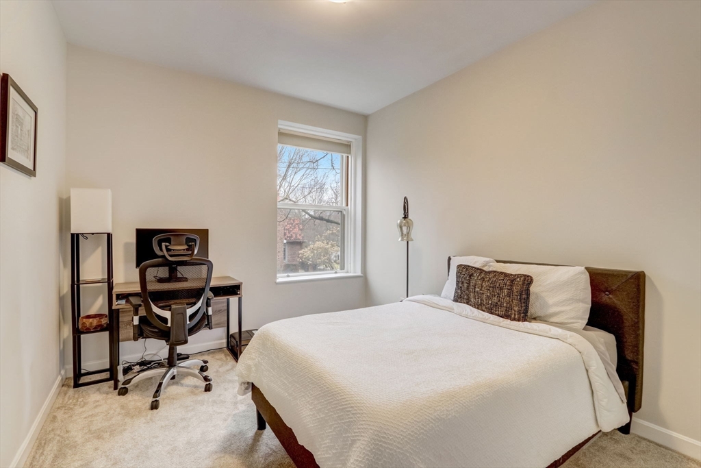 60 Glen Road, Unit T12 Brookline, MA 02445 - Photo 5 of 28 Gallery Image 5