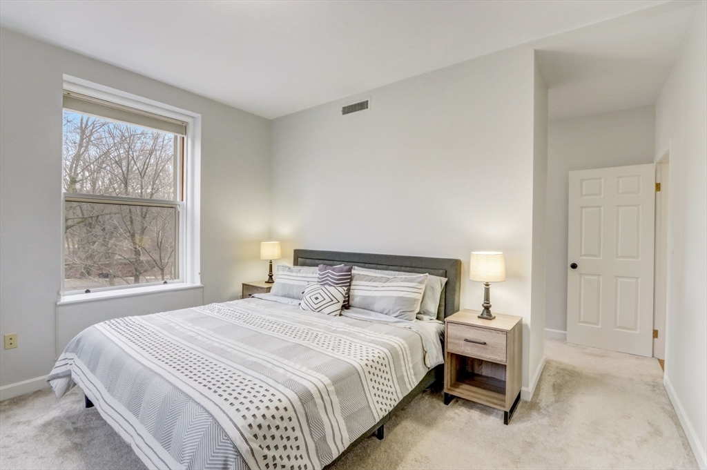 60 Glen Road, Unit T12 Brookline, MA 02445 - Photo 9 of 28 Gallery Image 9