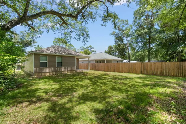 $1,750 | 952 Mapoles Street, Crestview, FL 32536