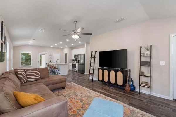 $1,750 | 952 Mapoles Street, Crestview, FL 32536