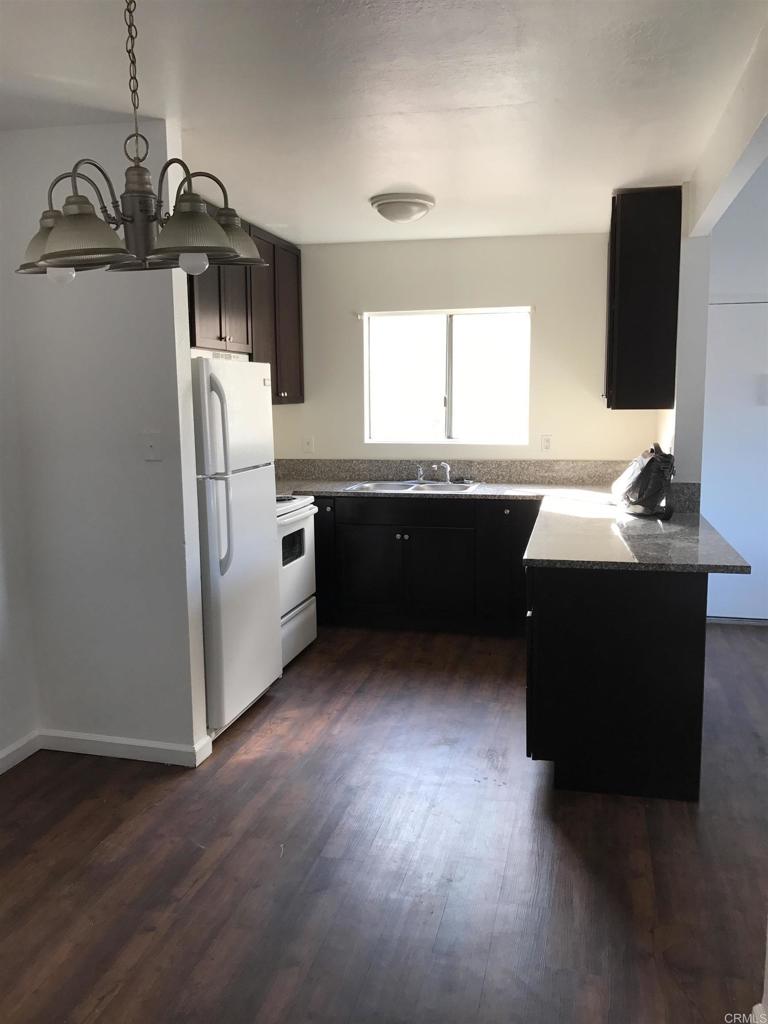 1051 Rock Springs Road, Unit 242 Escondido, CA 92026 - Photo 4 of 8