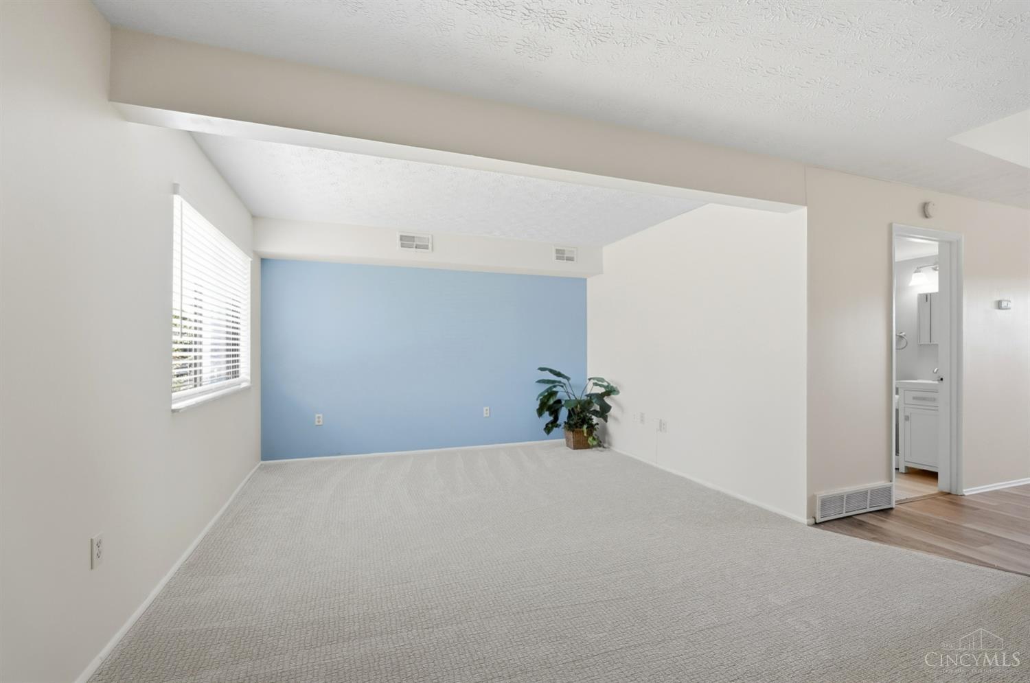 7752 Montgomery Road, Unit 3 Cincinnati, OH 45236 - Photo 7 of 43