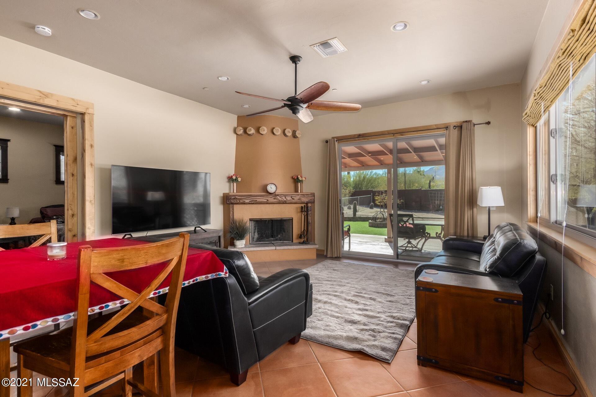 6042 North Van Ark Road Tucson, AZ 85743 - Photo 2 of 25 Gallery Image 2