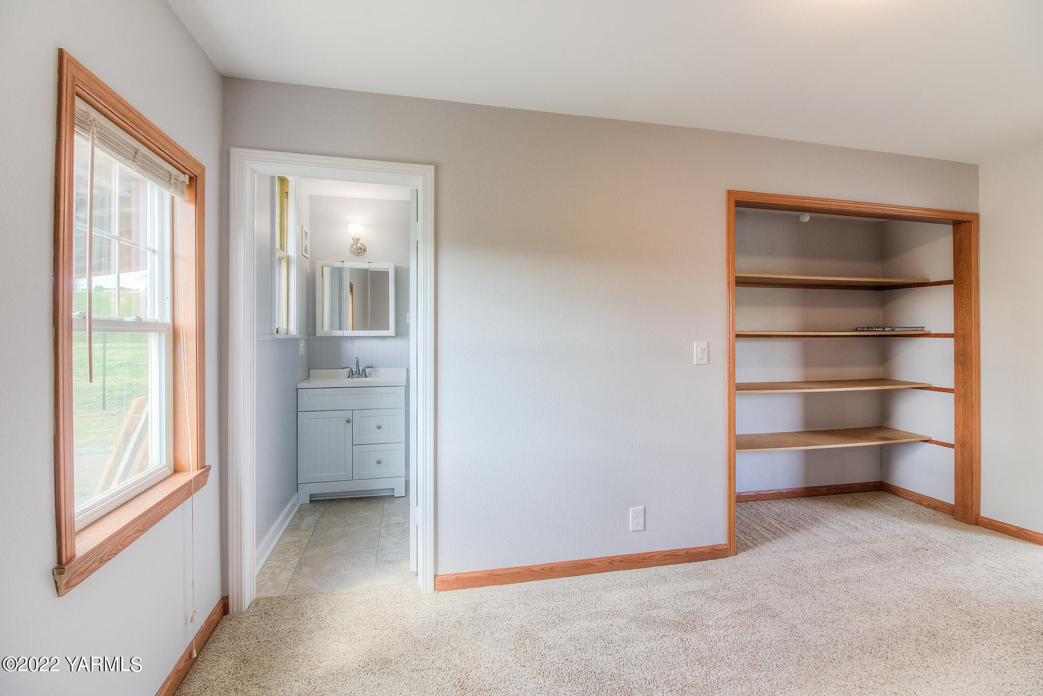 1212 Dazet Road Yakima, WA 98908 - Photo 12 of 37 a view of an empty room with a empty space and a window