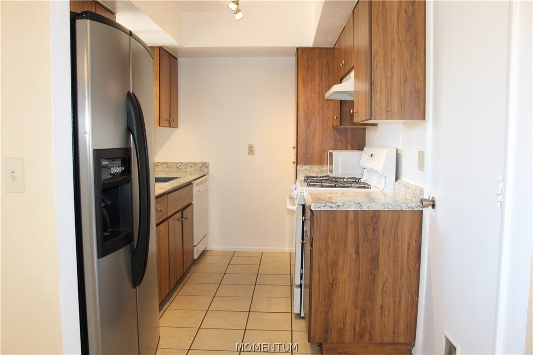 4004 Shadow Crest Road Kingman, AZ 86409 - Photo 6 of 27 Gallery Image 6