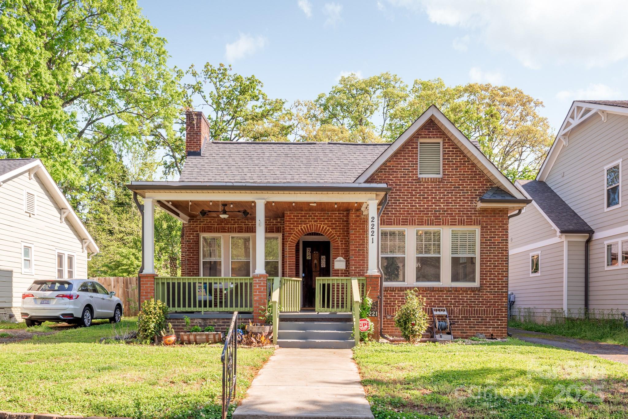2221 Commonwealth Avenue Charlotte, NC 28205 - Photo 1 of 30 Gallery Image 1