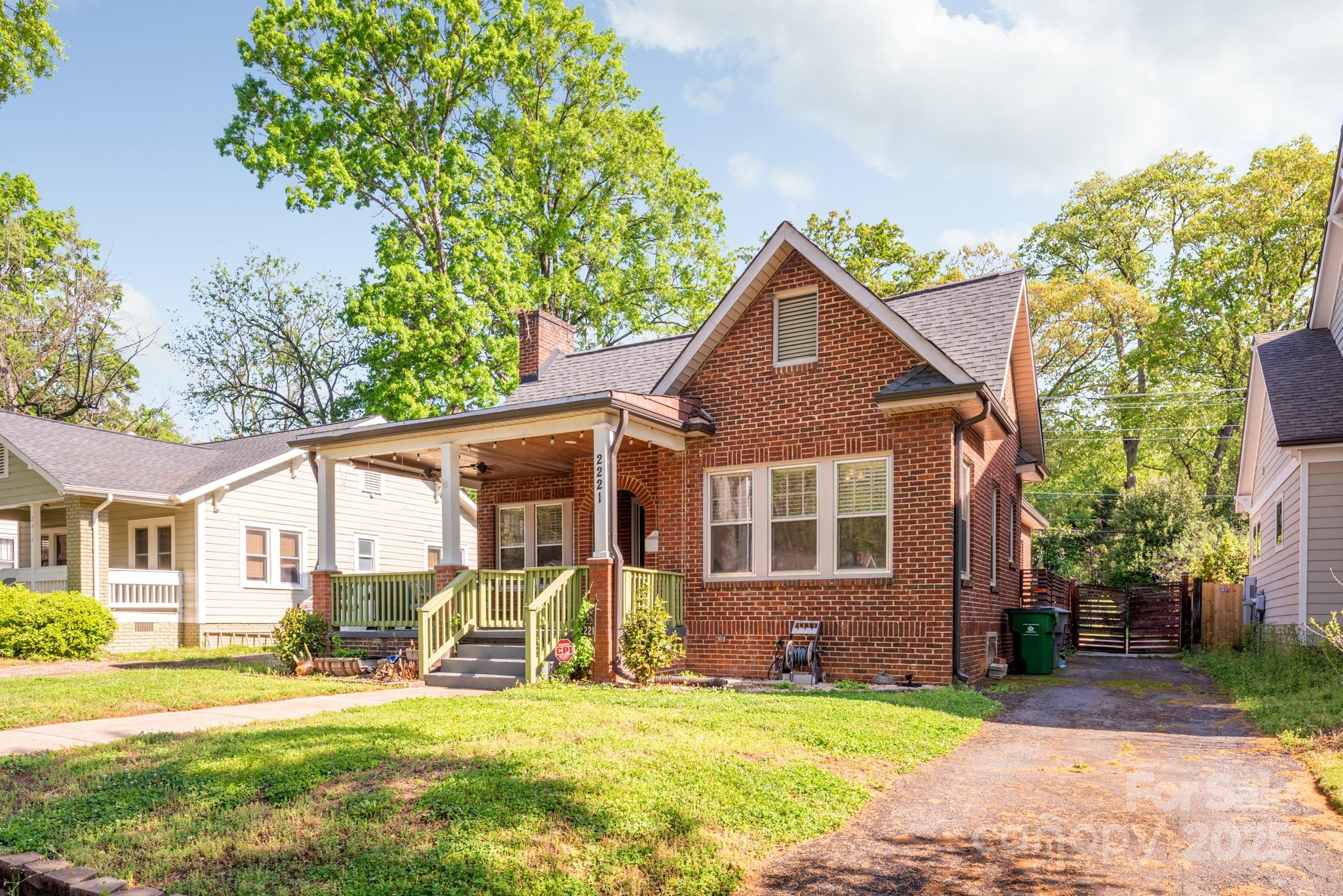 2221 Commonwealth Avenue Charlotte, NC 28205 - Photo 2 of 30 Gallery Image 2