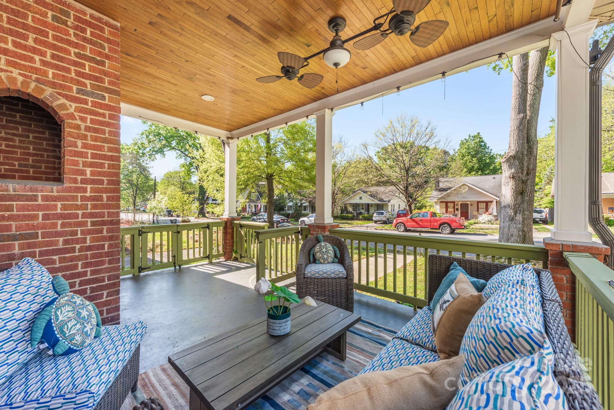 2221 Commonwealth Avenue Charlotte, NC 28205 - Photo 4 of 30 Gallery Image 4