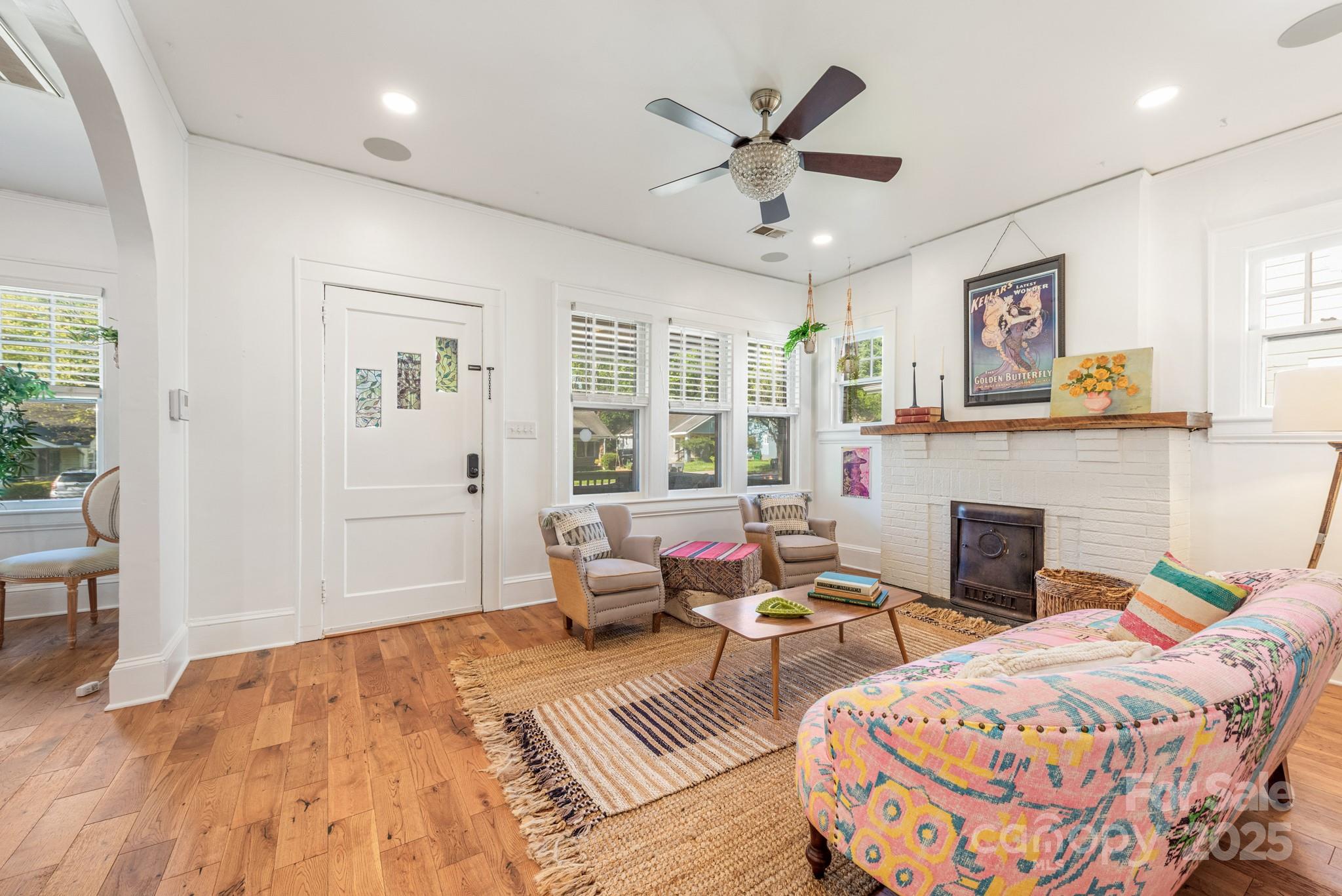 2221 Commonwealth Avenue Charlotte, NC 28205 - Photo 6 of 30 Gallery Image 6