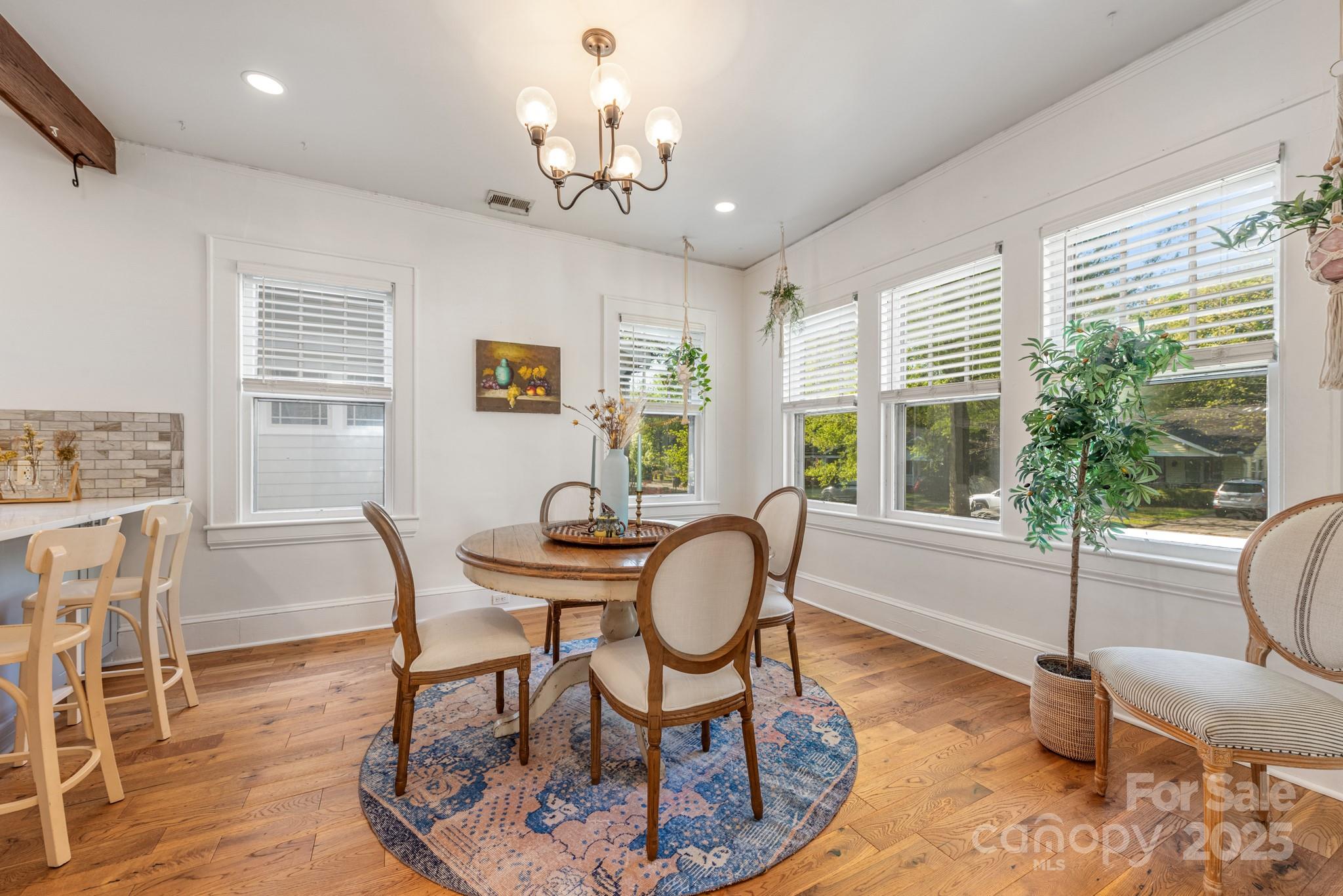 2221 Commonwealth Avenue Charlotte, NC 28205 - Photo 9 of 30 Gallery Image 9
