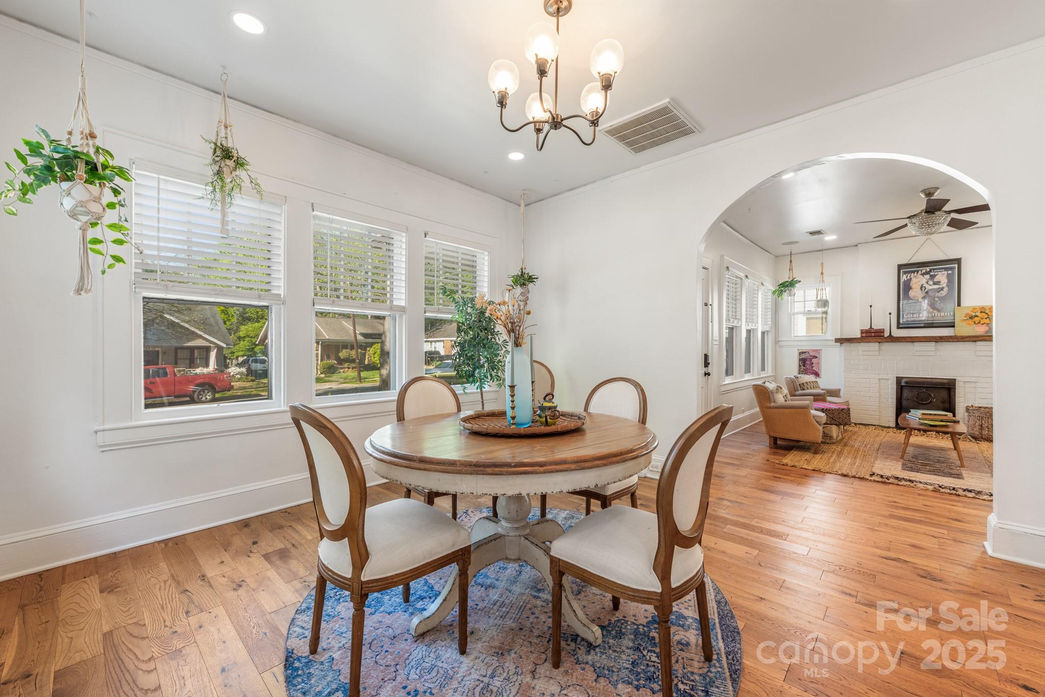 2221 Commonwealth Avenue Charlotte, NC 28205 - Photo 10 of 30 Gallery Image 10