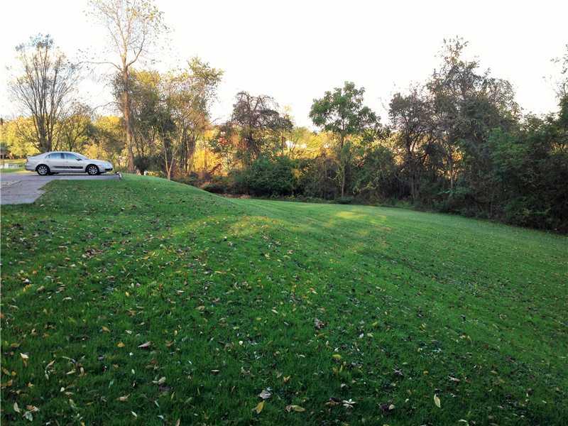2618 Ridge Road Jefferson Hills, PA 15332 - Photo 4 of 16 Yard/Garden.