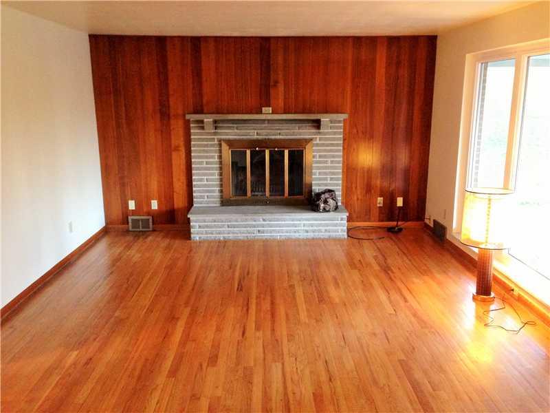 2618 Ridge Road Jefferson Hills, PA 15332 - Photo 7 of 16 Living Room.