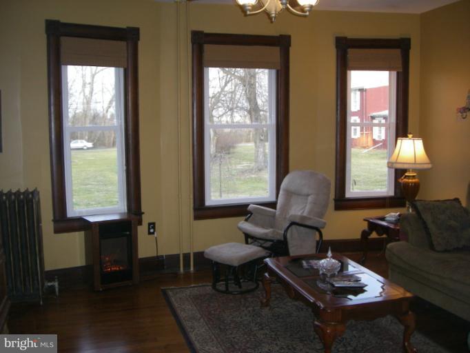 5553 Mountville Road Adamstown, MD 21710 - Photo 12 of 23 Family Room