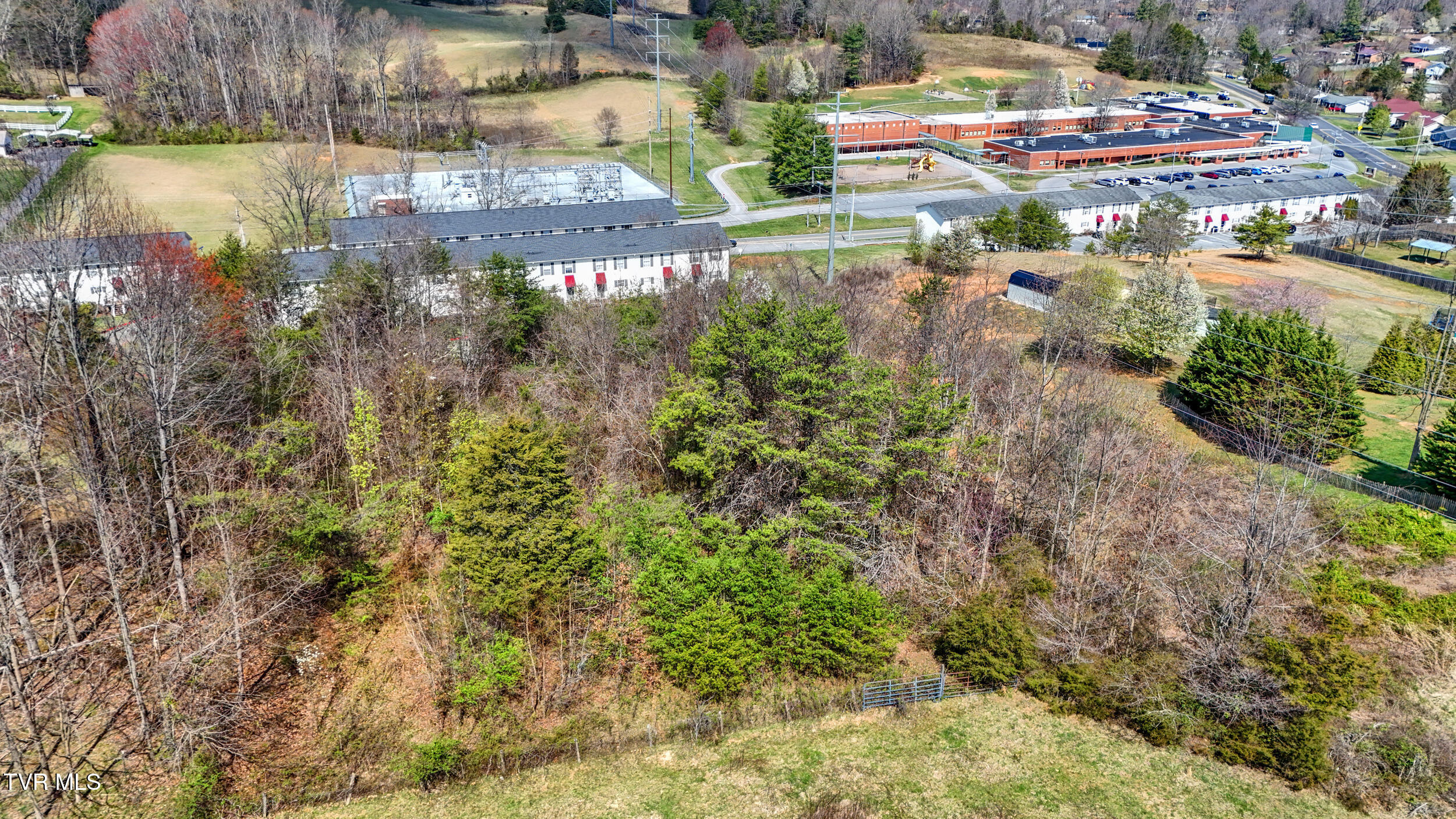 2201 Cherokee Road Johnson City, TN 37604 - Photo 5 of 11 2201 Photo 3