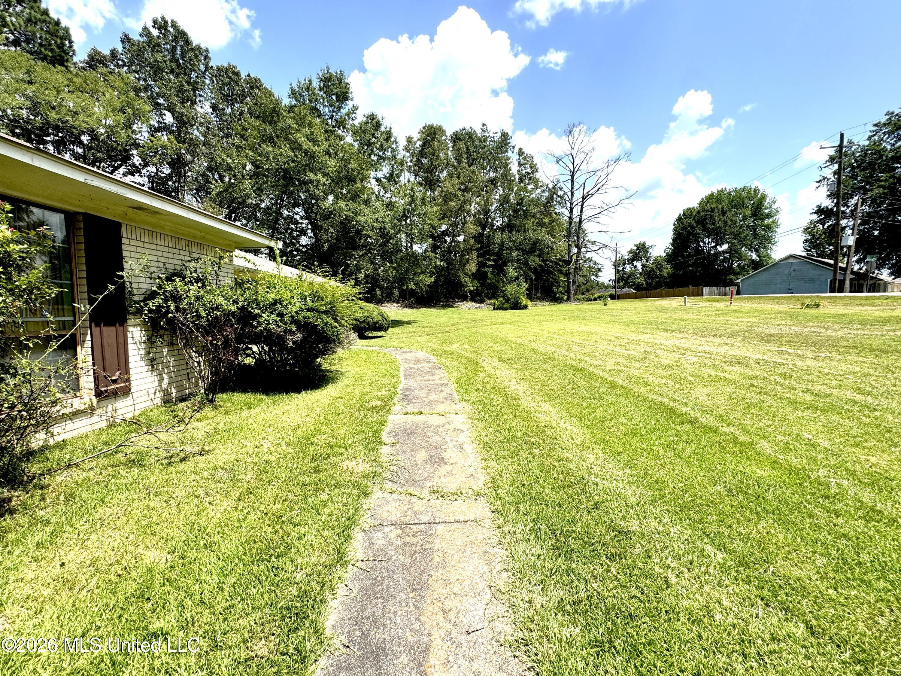 5050 Forest Hill Road Byram, MS 39272 - Photo 5 of 24 IMG_9162