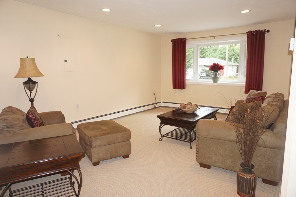 39 Fairbrook Road Framingham, MA 01701 - Photo 6 of 13 Gallery Image 6