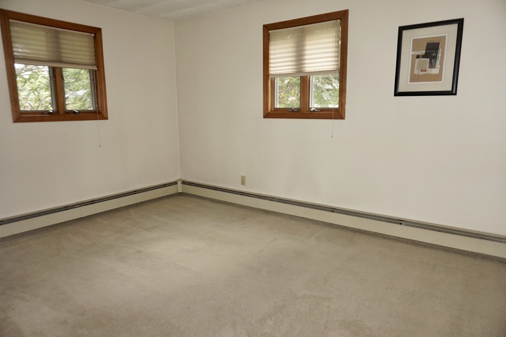 39 Fairbrook Road Framingham, MA 01701 - Photo 10 of 13 Gallery Image 10